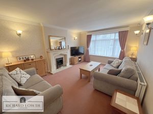 Lounge- click for photo gallery